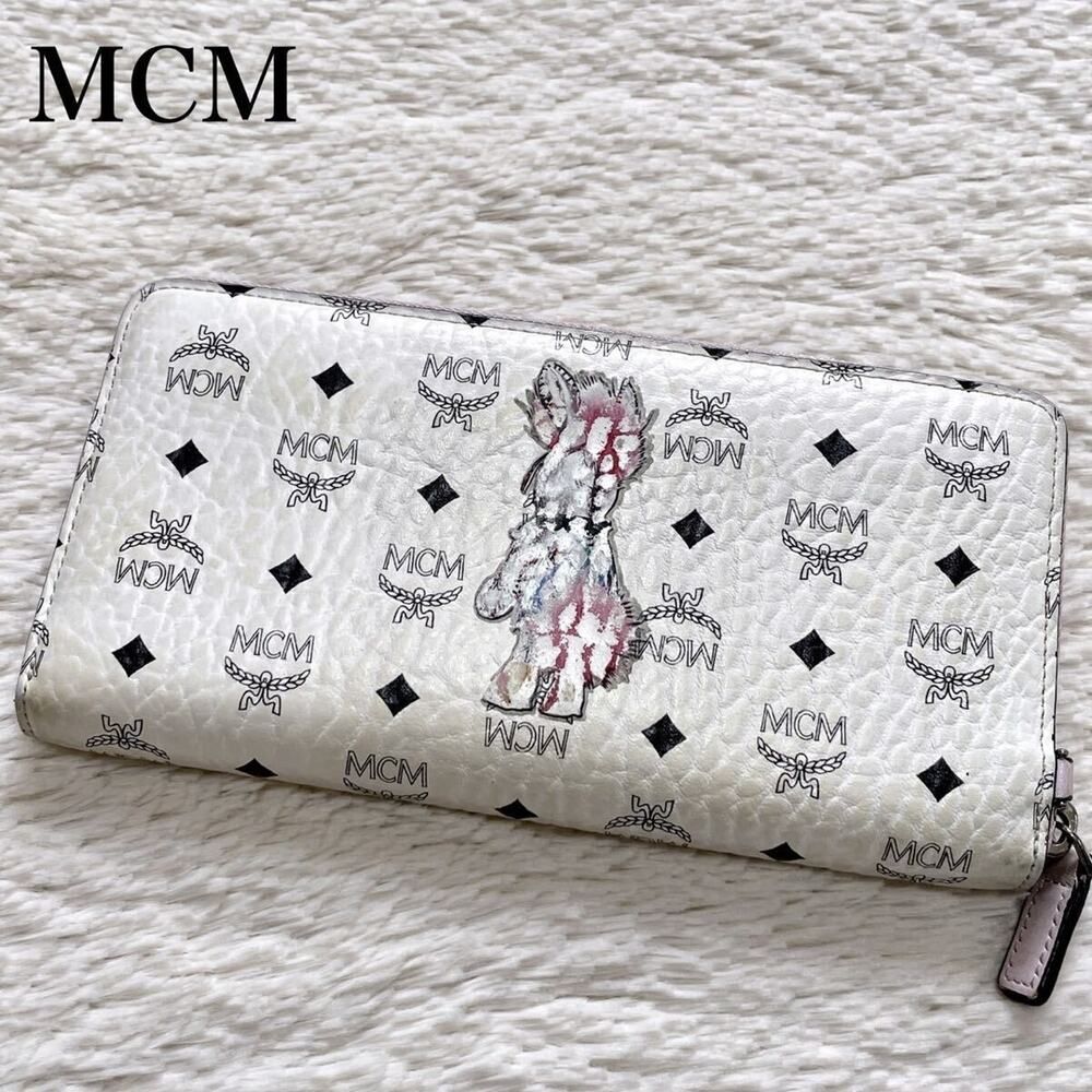 MCM Visetos Rabbit Round Zipper Long Wallet PVC Leather